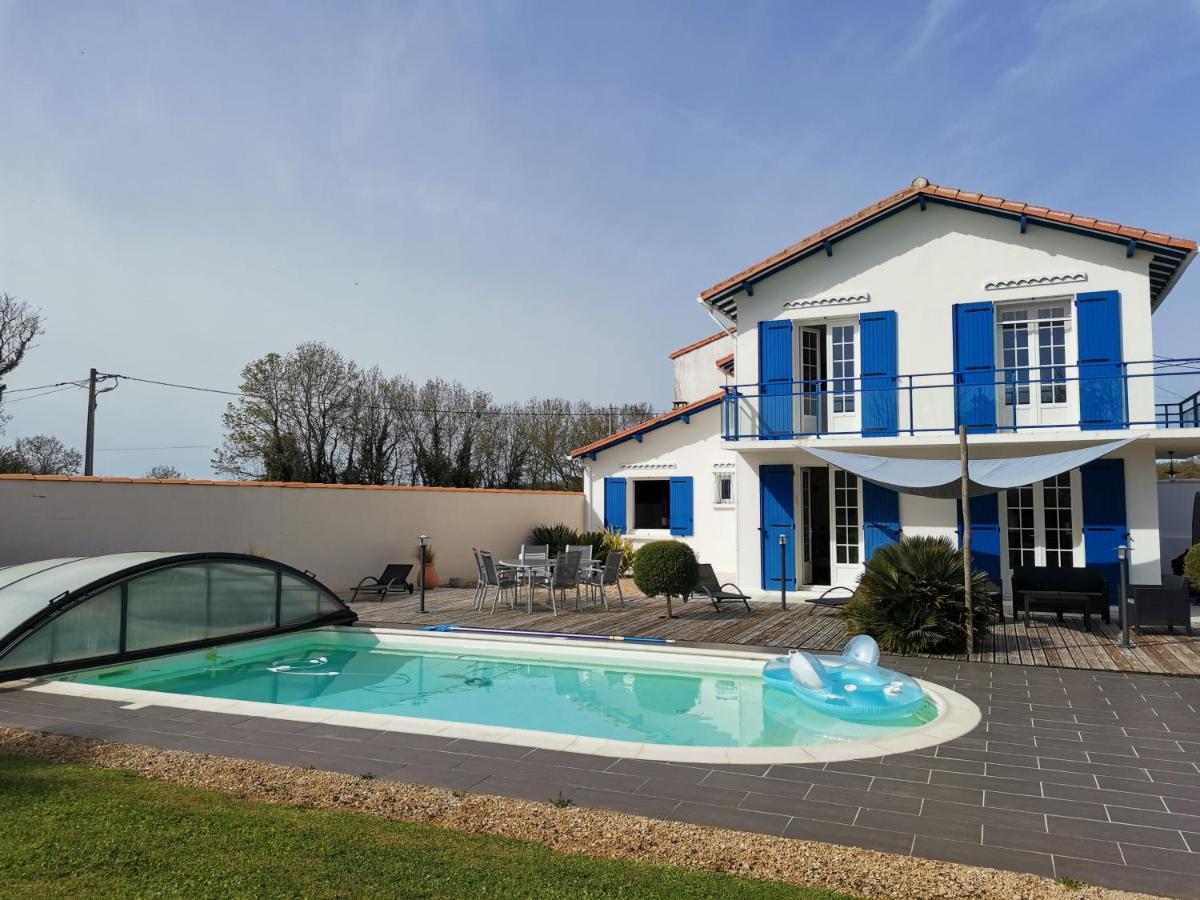 Maison De Campagne Proche Des Plages Saint-Romain-de-Benet Esterno foto