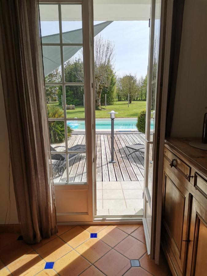 Maison De Campagne Proche Des Plages Saint-Romain-de-Benet Esterno foto