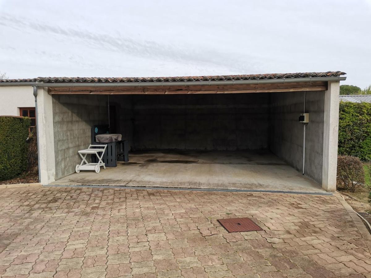 Maison De Campagne Proche Des Plages Saint-Romain-de-Benet Esterno foto